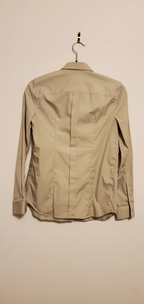 Burberry shirt image indicator(2)