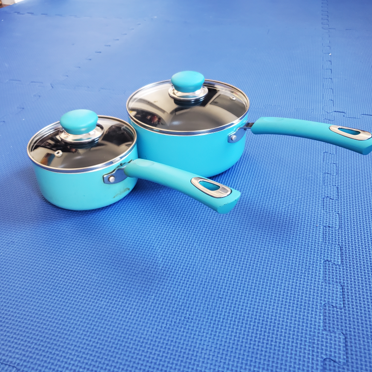 Utopia Kitchen Turquoise Cookware Set - Pots and Lids