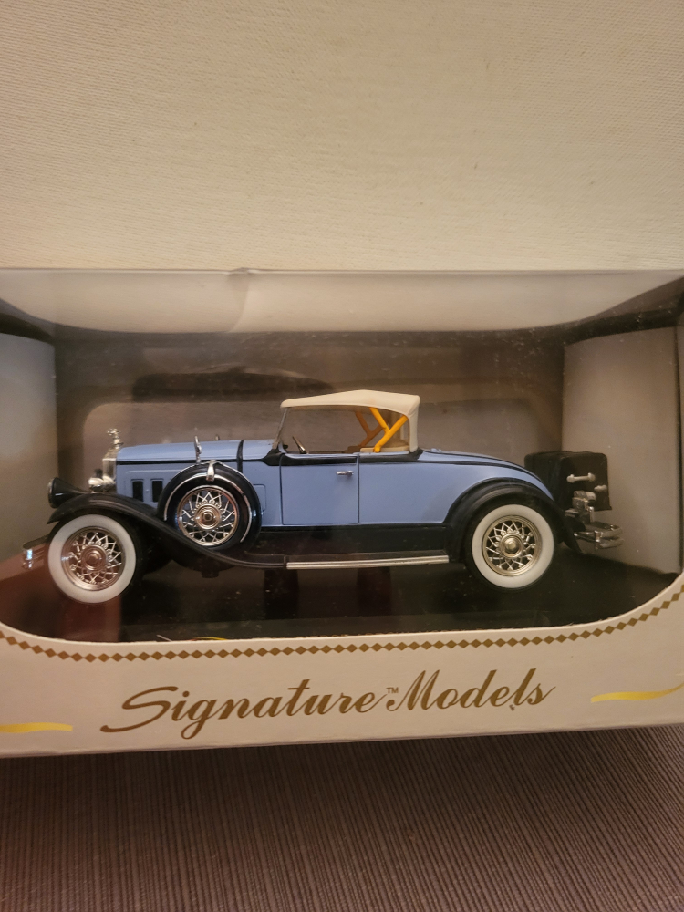 Signature Models 1930 Pierce-Arrow Model B