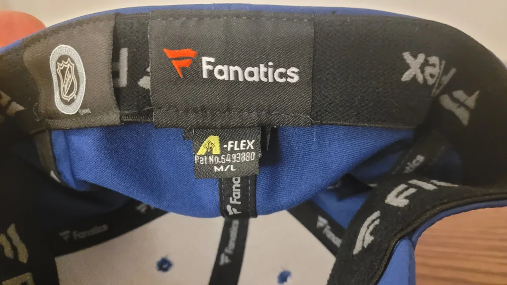 Toronto Maple Leafs Flex Hat M/L image indicator(4)