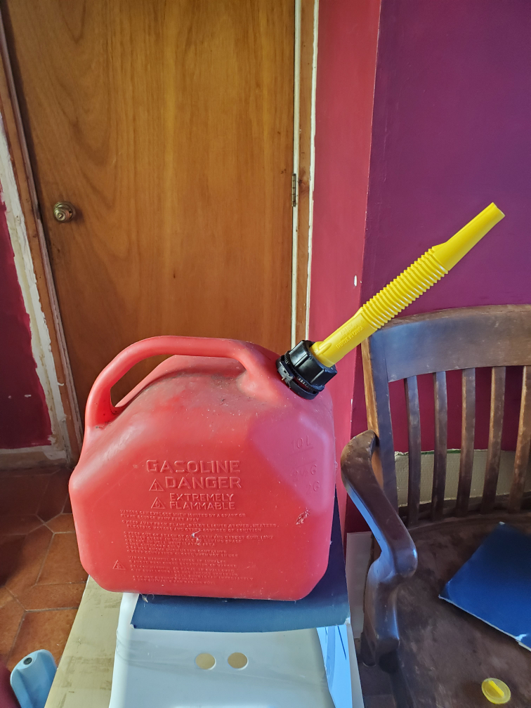 Red 10L Gasoline Can - photo 3