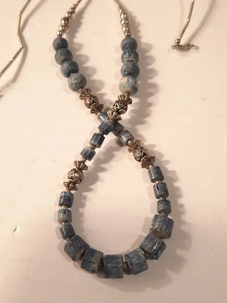 Handmade Blue Stone & Silver Necklace image indicator(8)