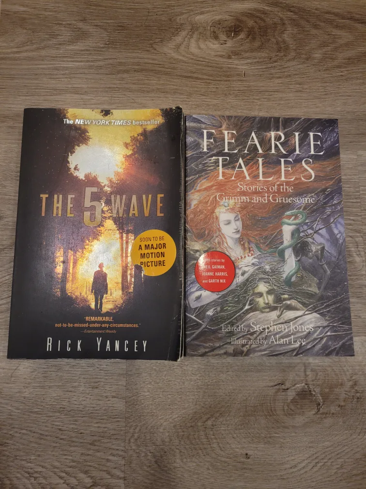 Books! Trades and Discounts Avail image indicator(4)