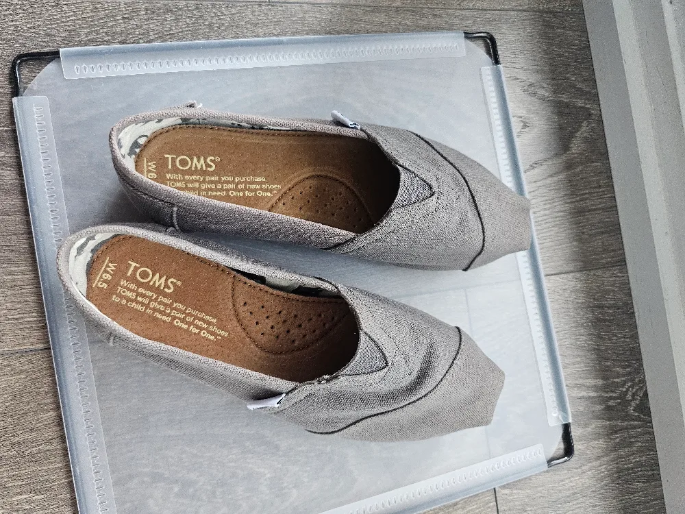 TOMS Grey Canvas Slip-On Shoes 6.5 thumbnail