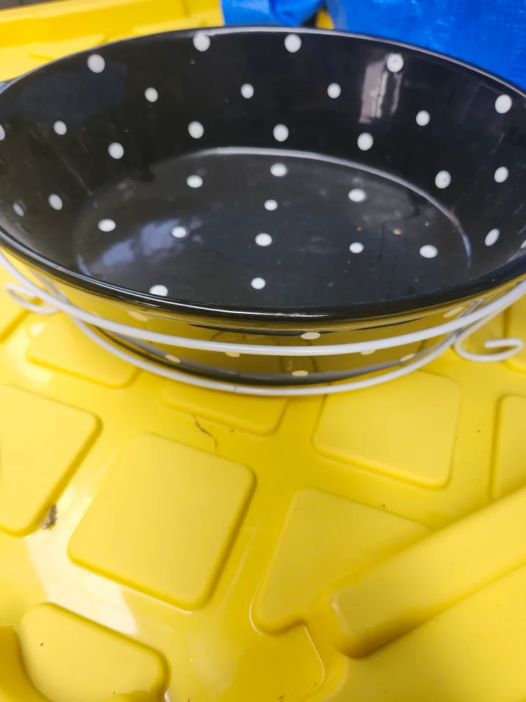 Black & White Polka Dot Bowl with Stand image indicator(2)