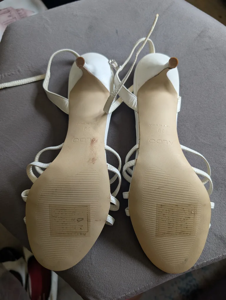 ALDO White Heels - Size 39 image indicator(2)