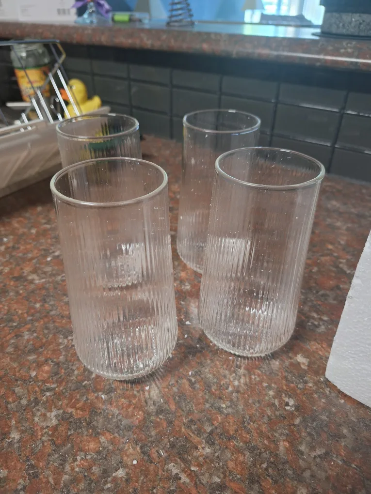 NEW Set of 4 Ribbed Drinking Glasses thumbnail