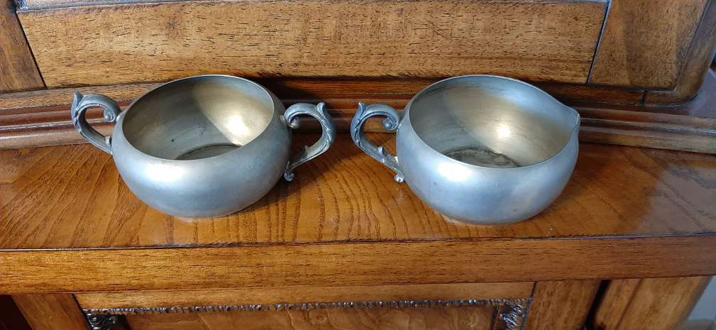 Vintage Pewter Creamer and Sugar Bowl Set - photo 2