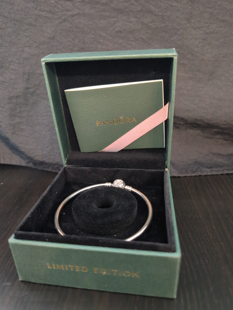 Pandora “You melt my heart” Silver Bangle *NEVER USED! - photo 5