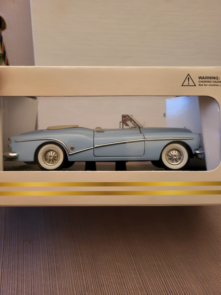 1953 Buick SkyLark Signature Models Diecast Car - photo 2