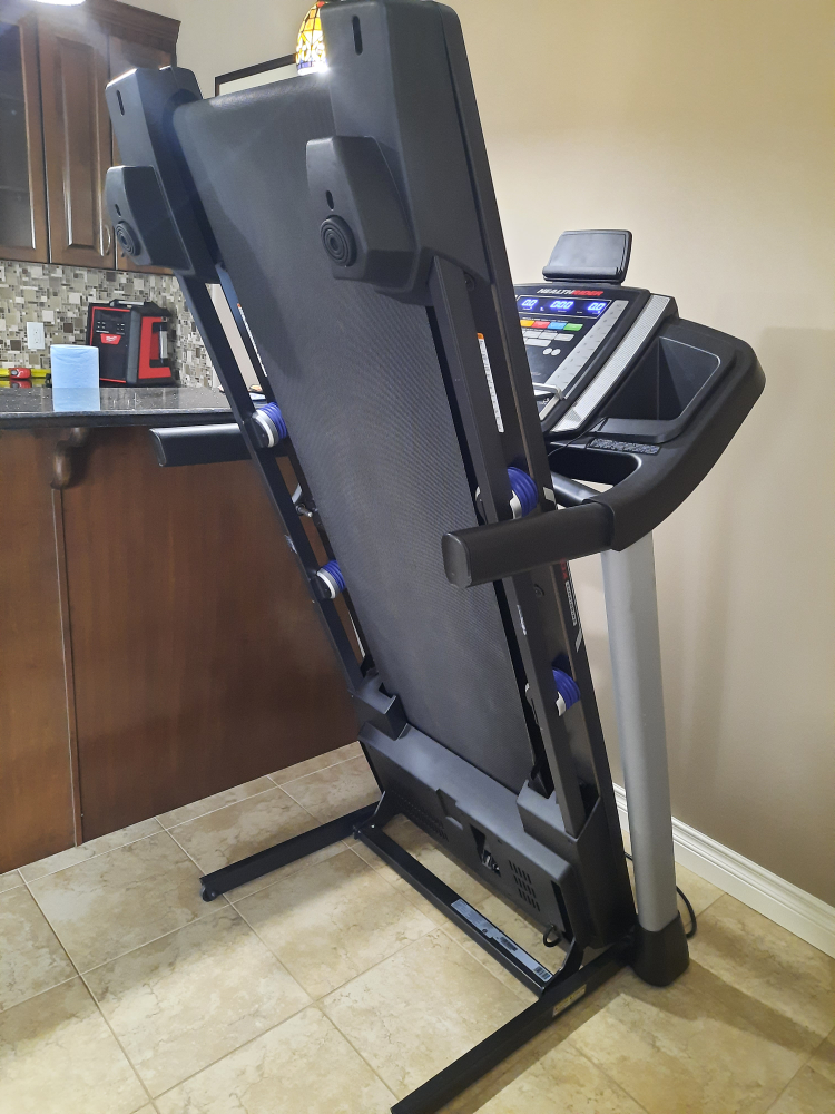 (Retail $2000) Healthrider H70T Folding Treadmill - photo 2