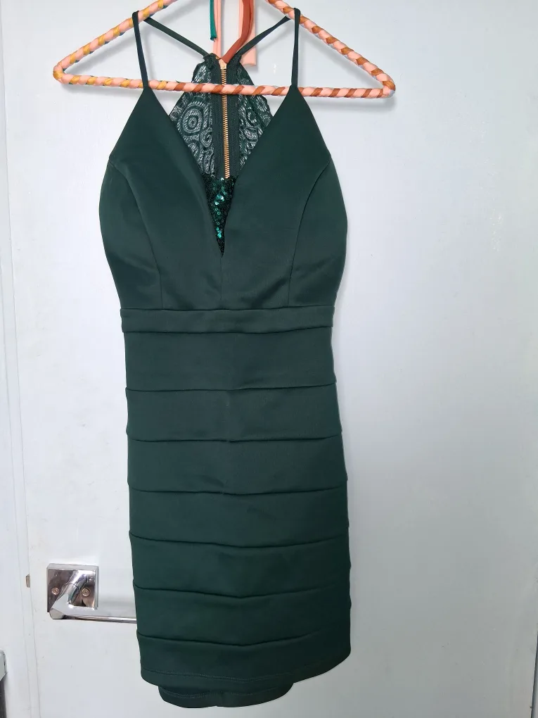 Le Chateau Green Dress - Size P/S thumbnail