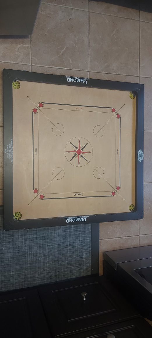 Diamond Carrom Board - 76cm x 76cm (Cash only) - photo 4