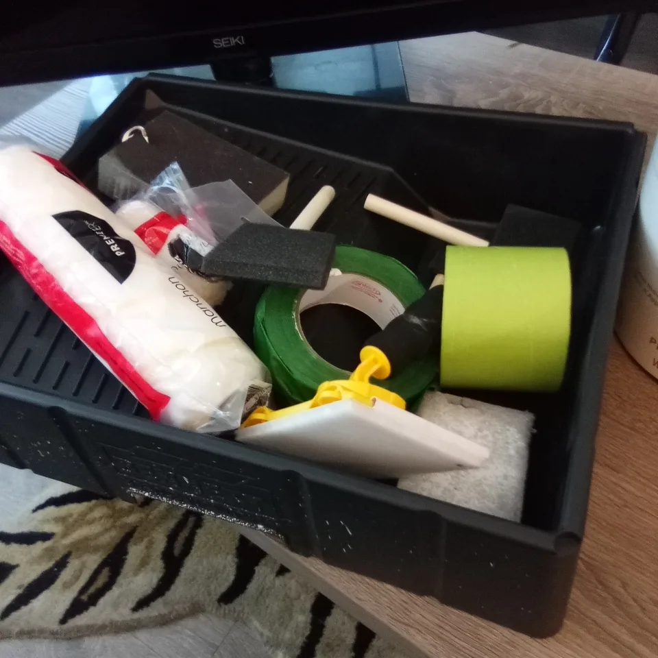 Paint Supplies: Rollers, Tape, Sandpaper & More image indicator(3)