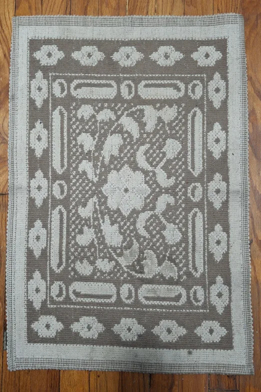 Vintage Floral Pattern Rug thumbnail
