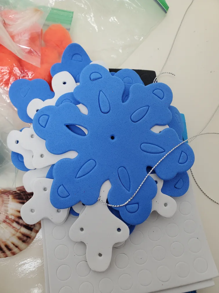 Craft Supplies Bundle: Glue Gun, Feathers, Glitter & More! image indicator(4)