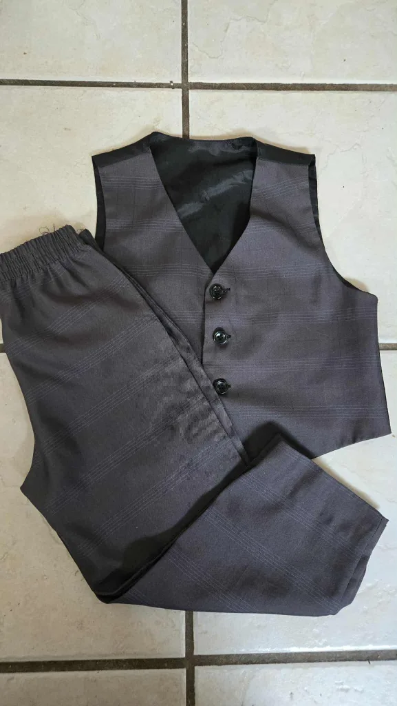 Boys size 5 suit. Vest and Dress Pants thumbnail