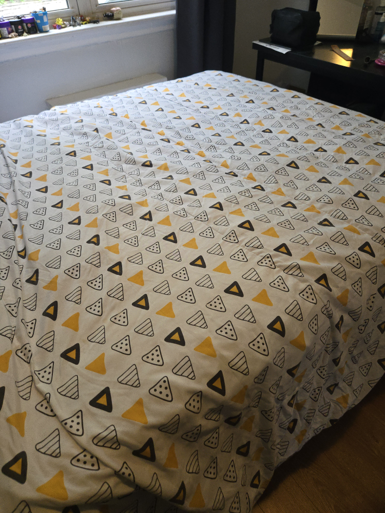 Queen Sized Comforter - photo 2