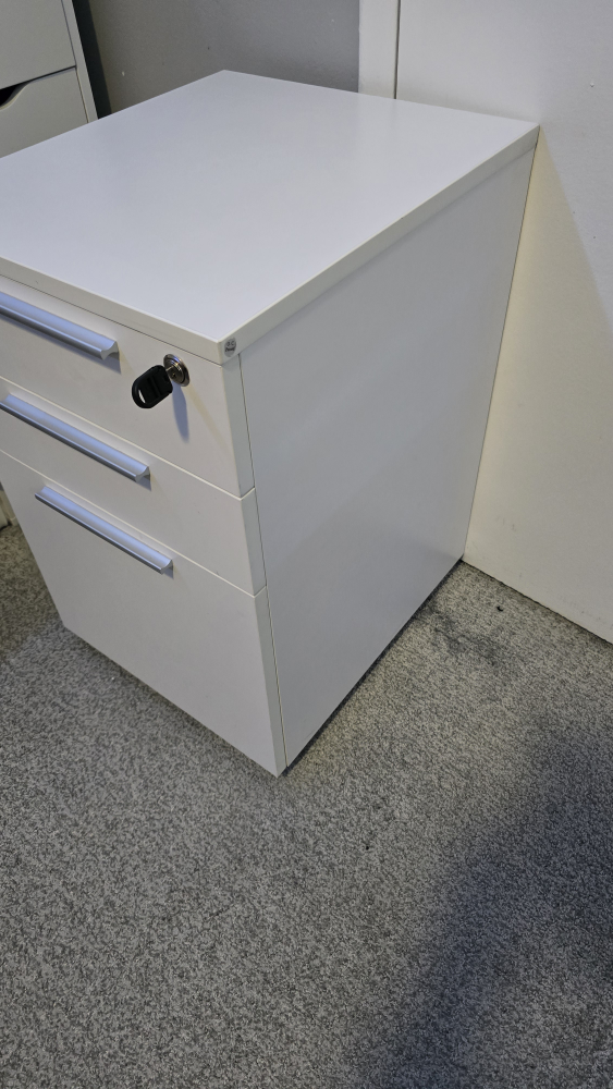 White 3-Drawer Filing Cabinet - photo 4