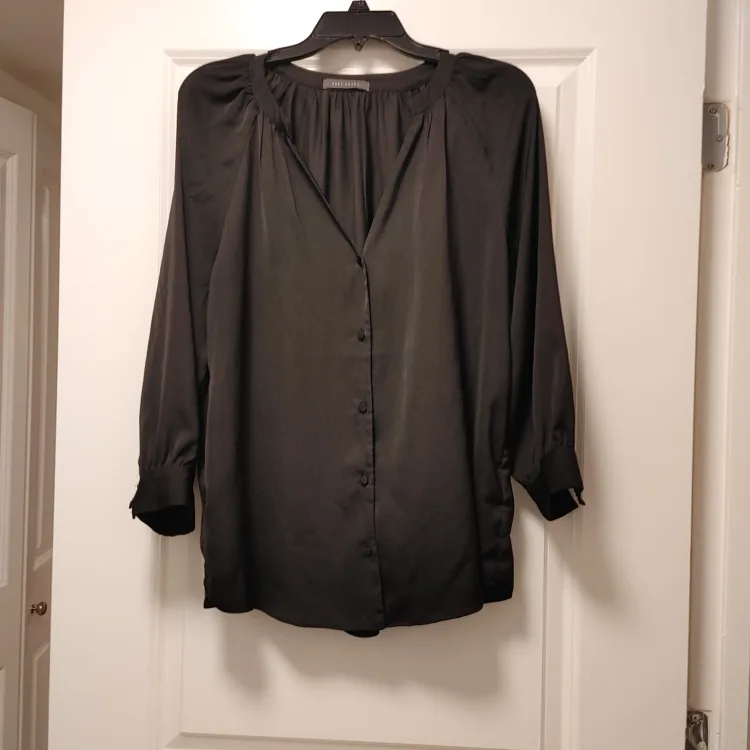 Black Women"s  Blouse - Size M thumbnail