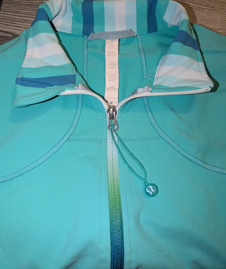 🧘🏼‍♀️Lululemon Athletica Turquoise Define Jacket - Size 8🧘🏼‍♀️ image indicator(4)