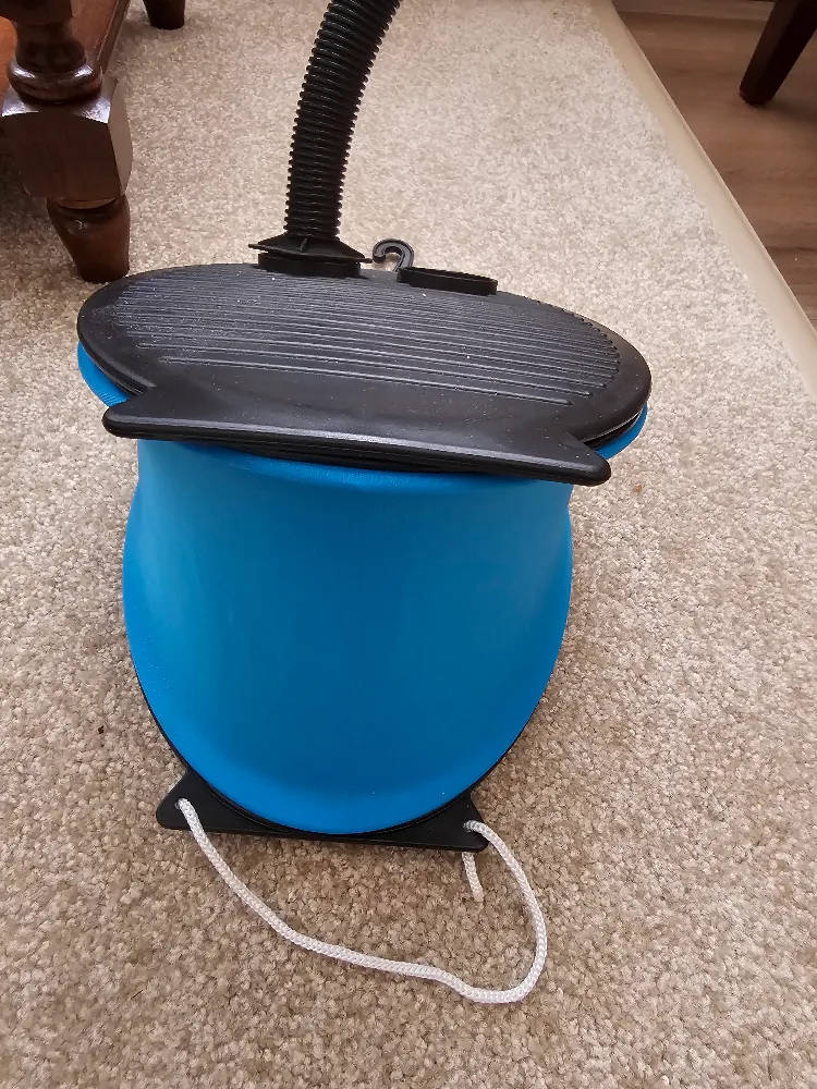 Inflatable Camping Mattress with Pump image indicator(2)