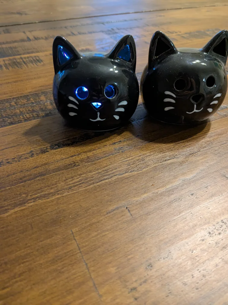 Set of 2 Black Cat Halloween Tea Light Holders image indicator(3)