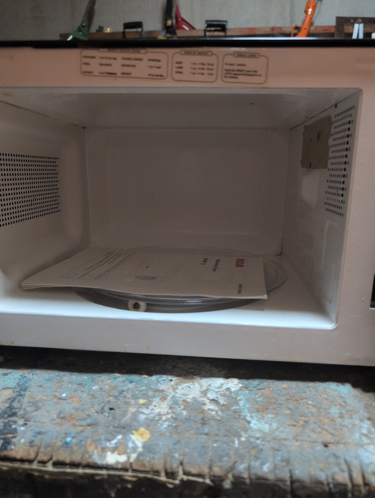 RCA Microwave - Black - photo 2