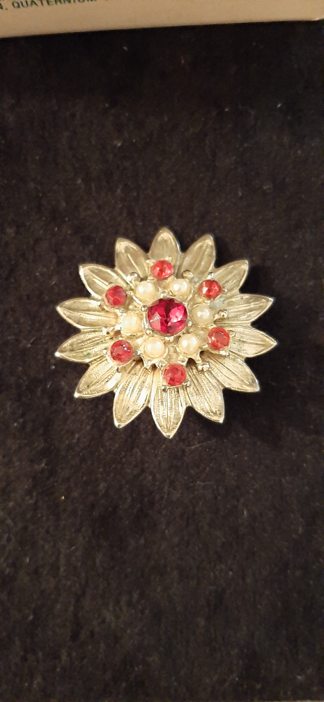 Vintage Flower Brooch - photo 2