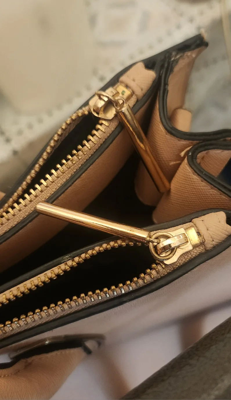 H&M Beige Tote Bag image indicator(3)