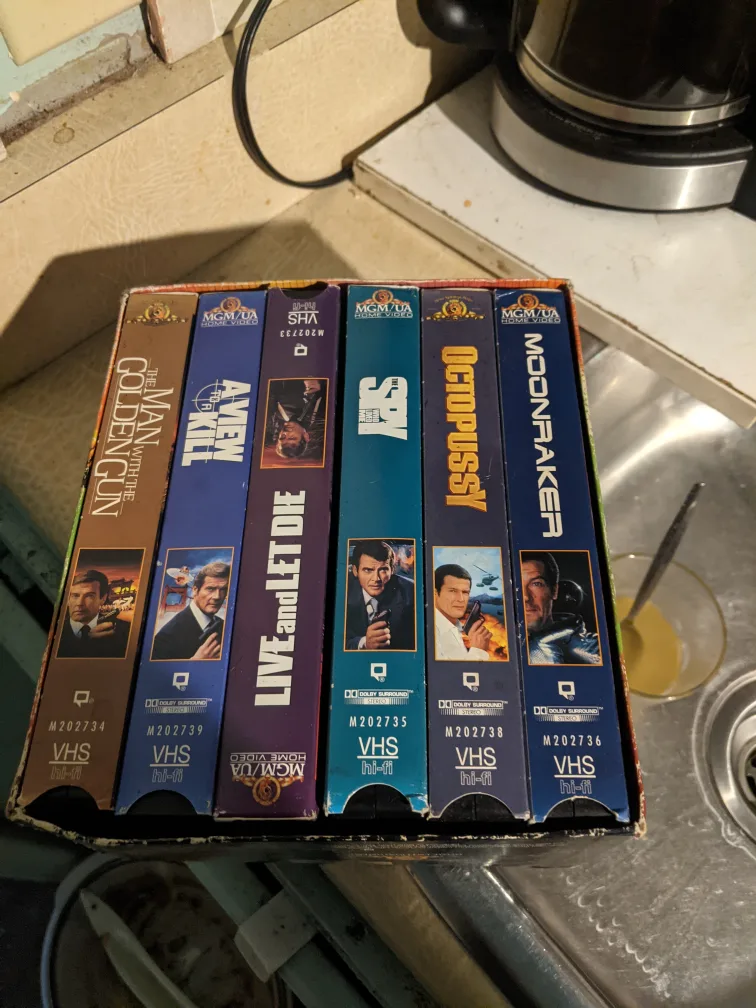 James Bond 007 VHS Tape Collection thumbnail