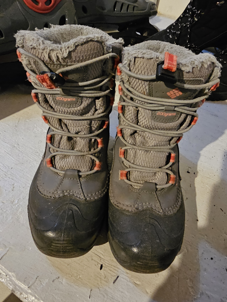 Columbia Youth Winter Boots, Size 6🧡