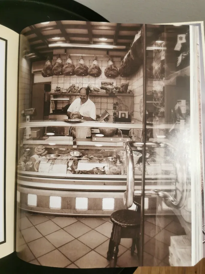 Country Cooking of Italy image indicator(4)