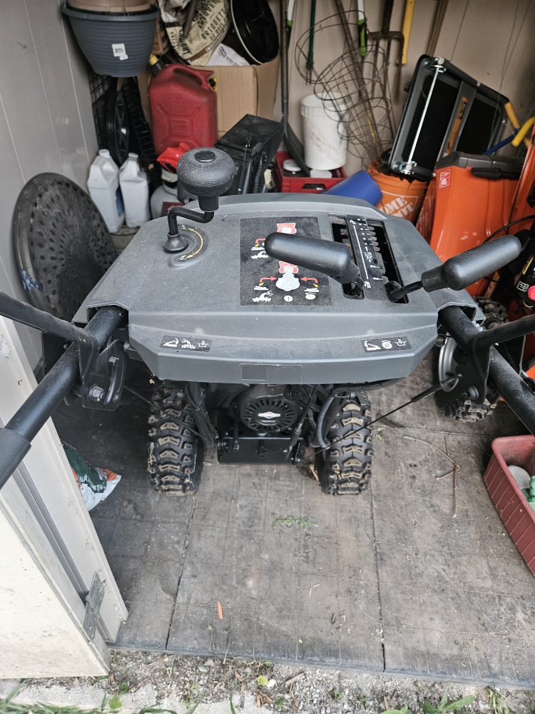 Briggs & Stratton S1227 Snow Blower - photo 4