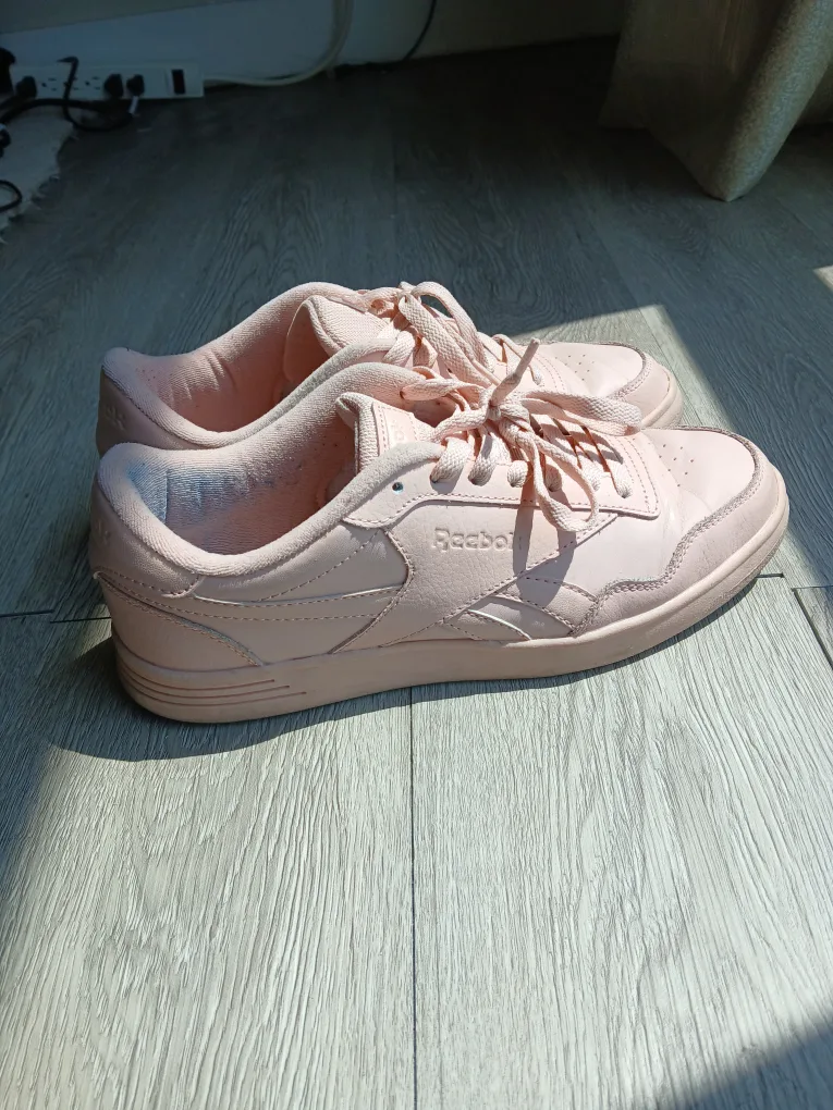 Reebok Women's Light Pink Sneaker, size 8 image indicator(2)