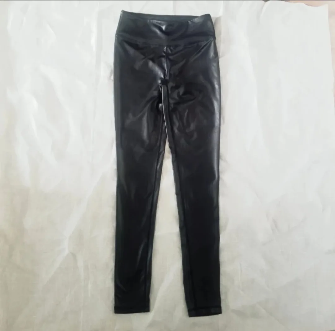 Brand New! TNA Atmosphere Aritzia Shiny Leggings XS, Retail $88+ image indicator(6)