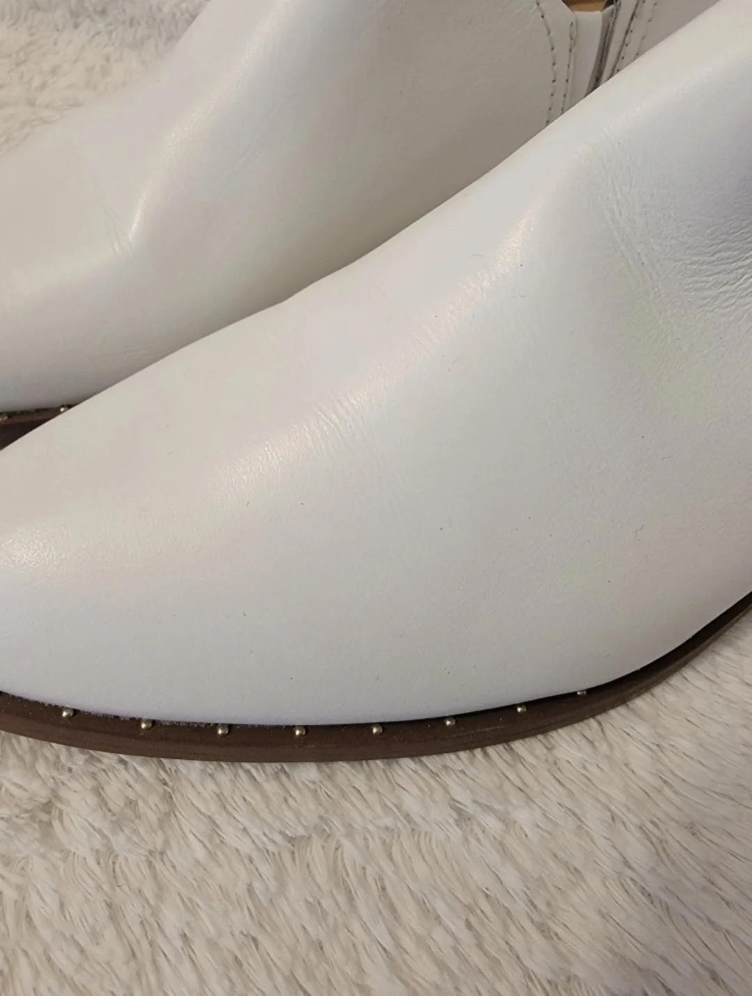 Steven Madden White Leather Booties Size 9 image indicator(2)