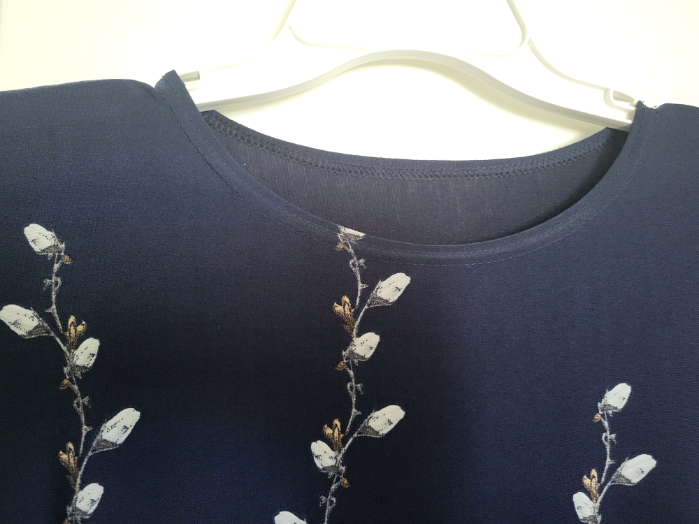 Sleeveless blouse size XL - photo 4
