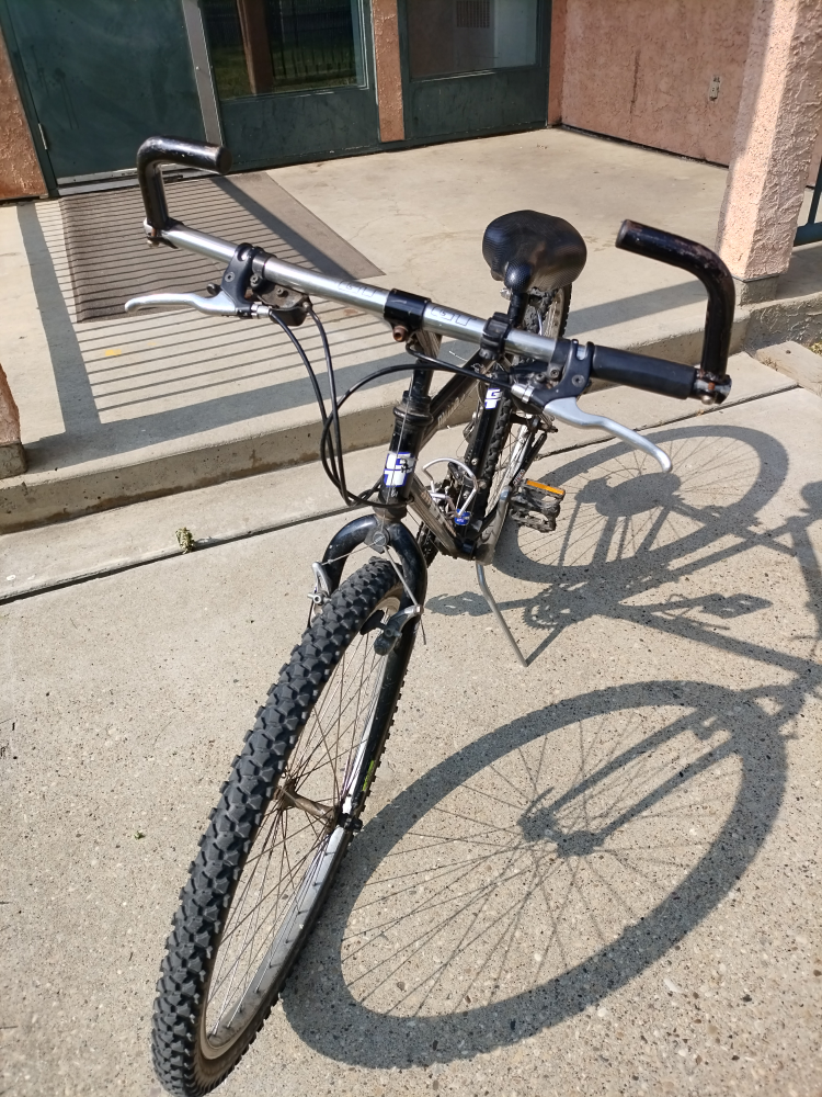 Adult Bike (GT) - photo 4