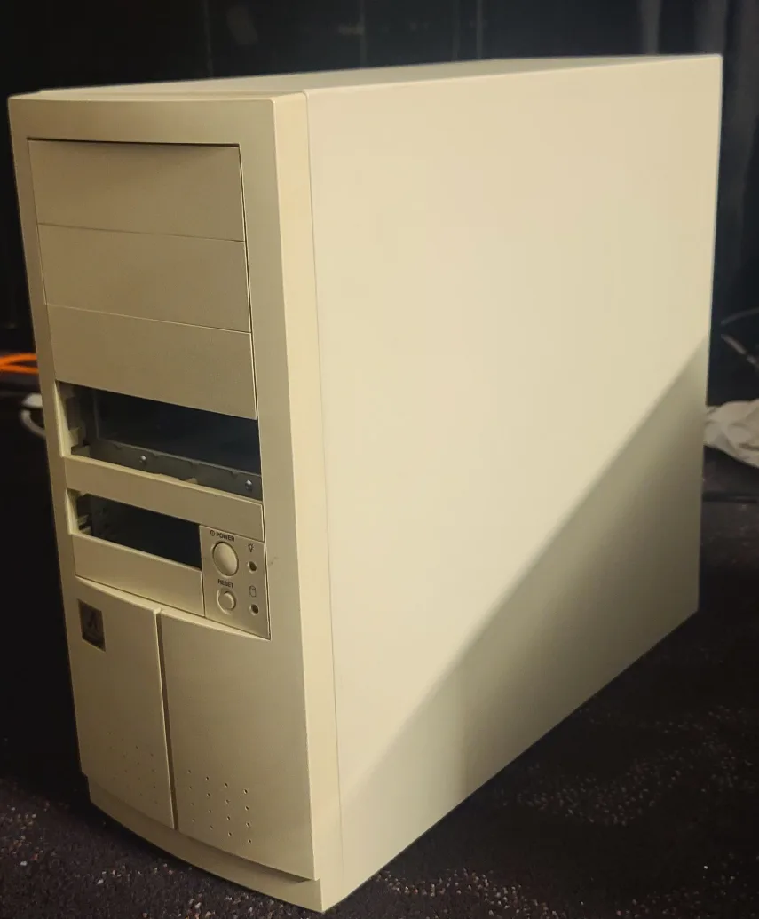Vintage AT Big Size Gaming Computer Case - Beige  15$ thumbnail