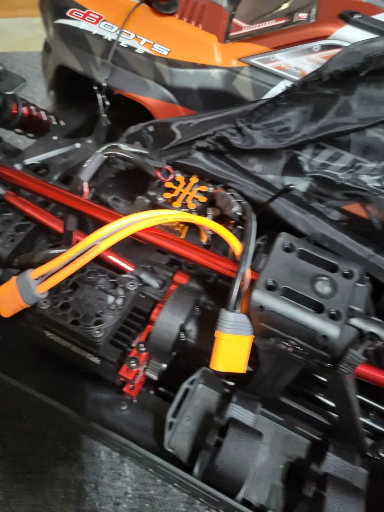 Arrma Kraton 8S RC Truck image indicator(4)