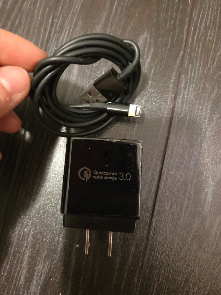 Qualcomm Quick Charge 3.0 Charger with Cable with iPhone cable thumbnail