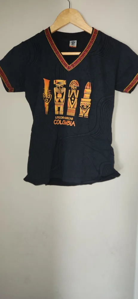 Womens T shirt Size L #freecycle thumbnail