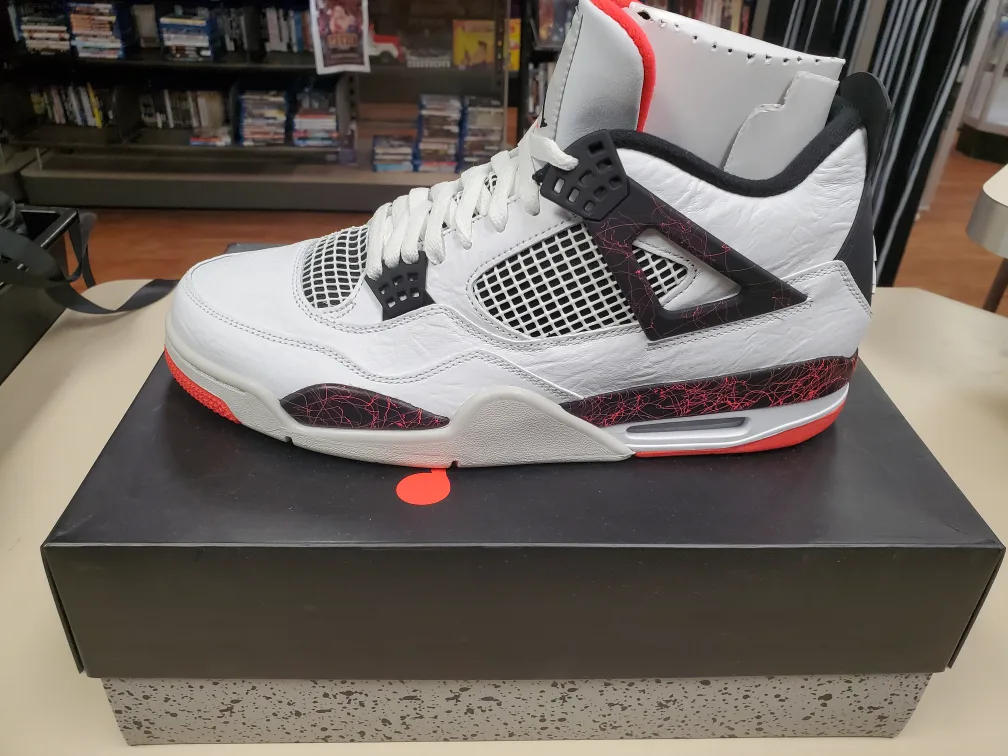 Nike Air Jordan 4 Retro Frozen Moments New thumbnail