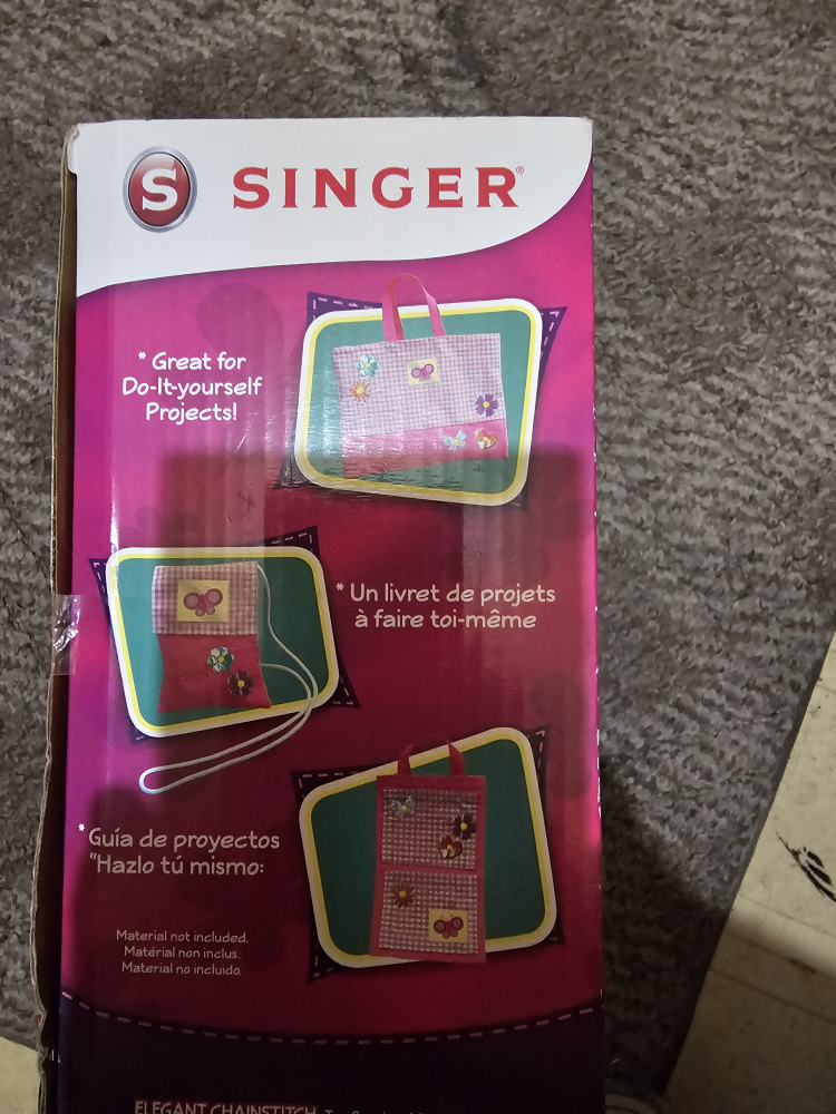 New Singer Elegant Chainstitch Toy Sewing Machine Set - photo 5