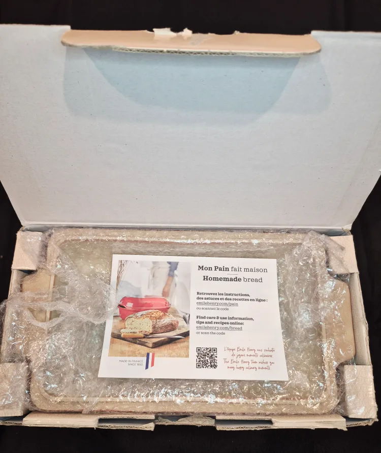 Emile Henry France Bread Loaf Baker - Red 1.9 qt image indicator(4)