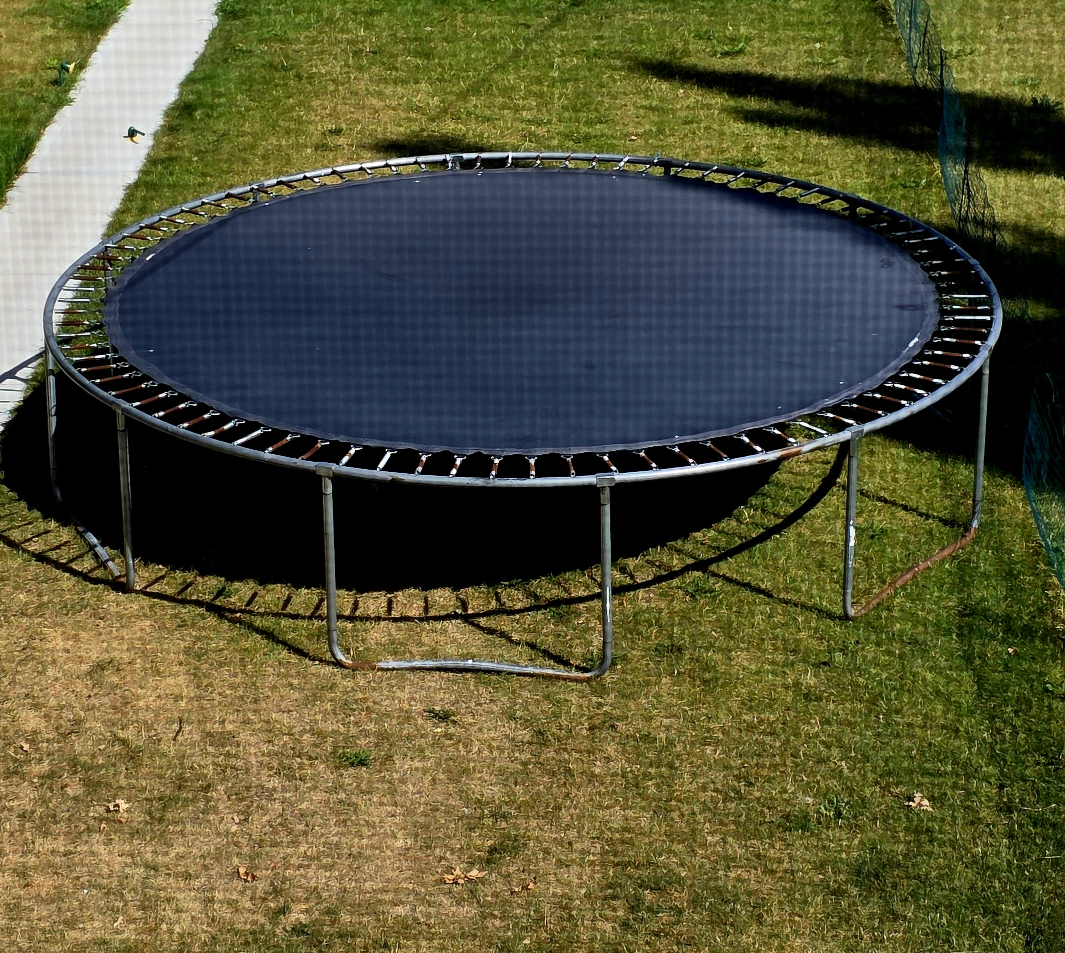 Trampoline