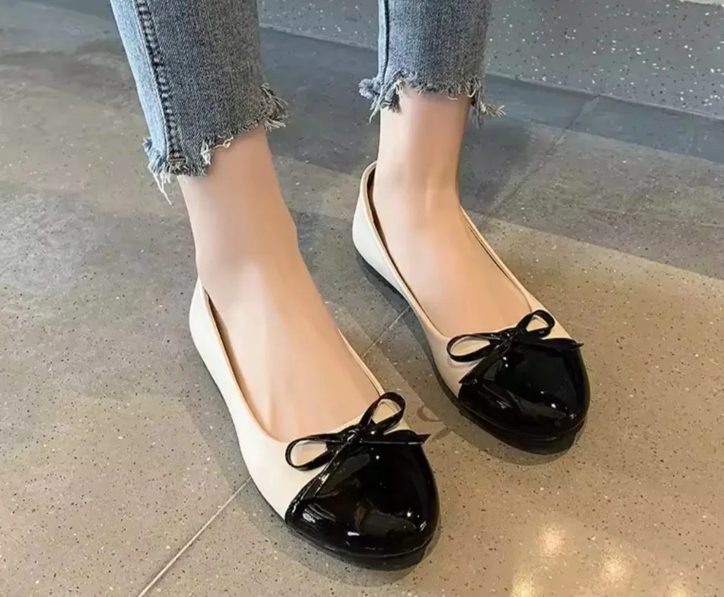 Brand New Ballet Flats - Black & Cream image indicator(4)