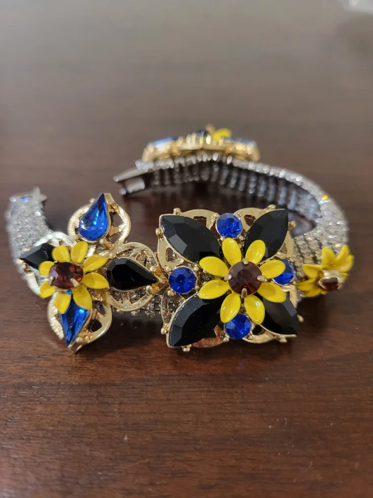 Banana Republic Fashion Bracelet thumbnail
