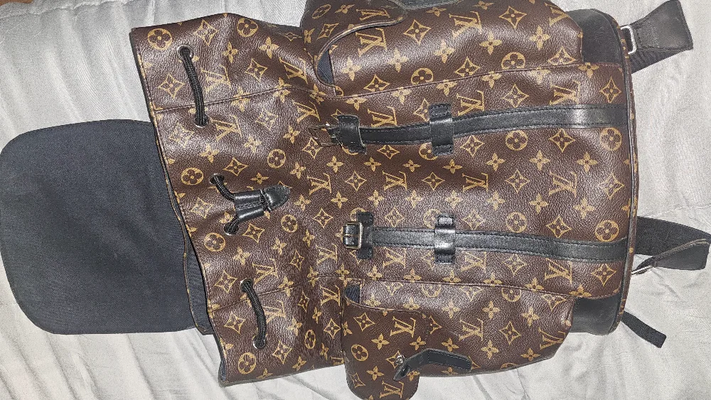 Louis Vuitton Monogram Backpack image indicator(8)